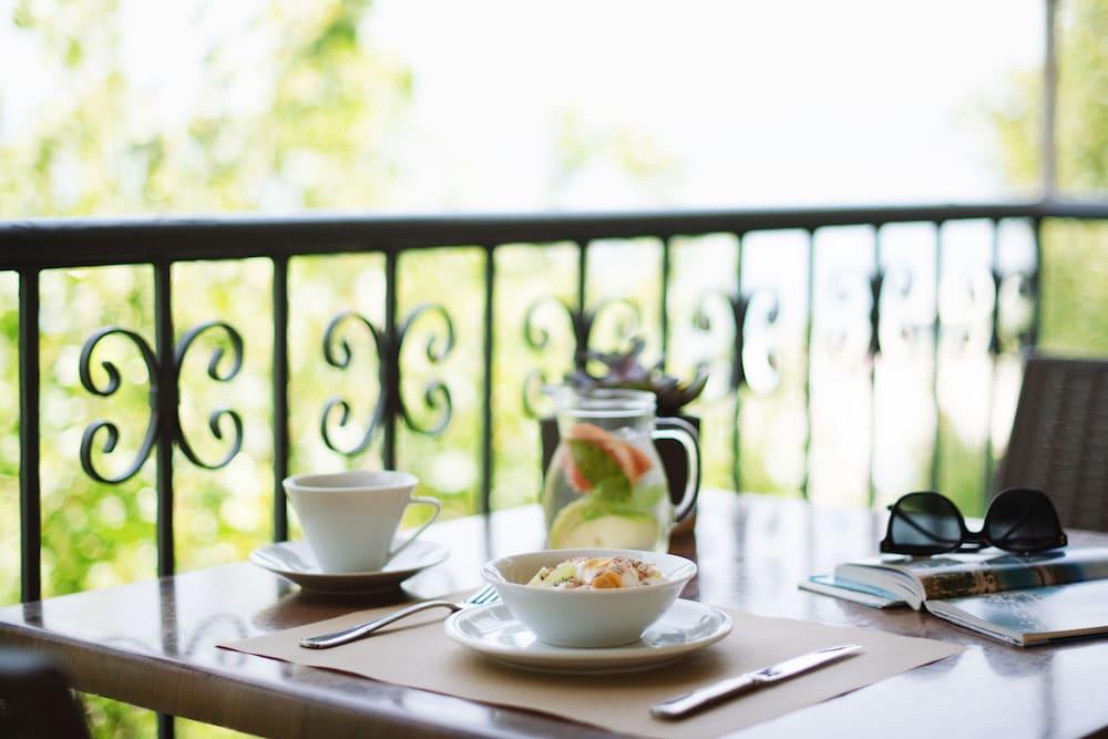 Karalis City Hotel 필로스 외부 사진